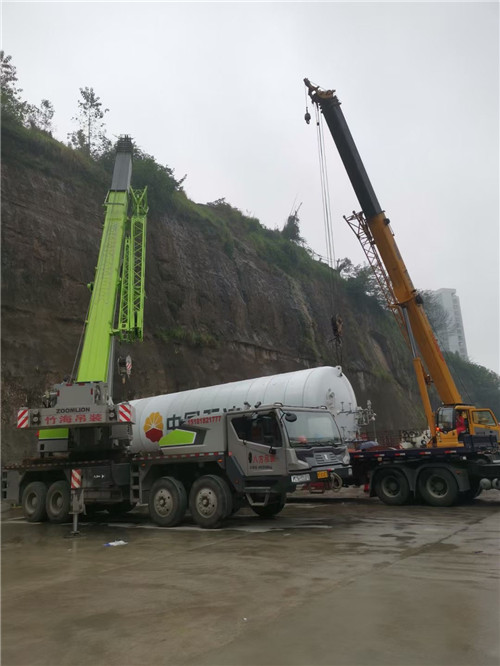 左云县“不怕风雨冻”—— 吊车的 “恶劣环境适应” 技术